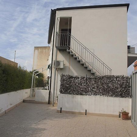 Casa Vacanze Mandorlo In Fiore Villa Avola Exteriör bild